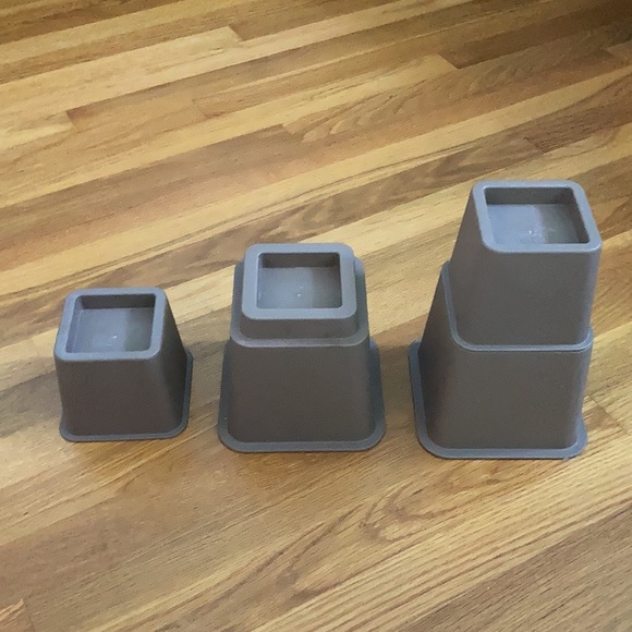 Adjustable Furniture Risers - Picture 8 of 12